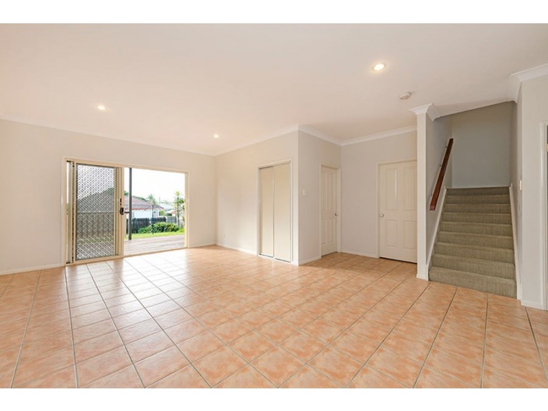 27 Boronia Avenue, Holland Park West QLD 4121