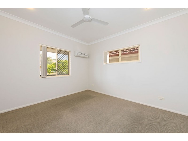 27 Boronia Avenue, Holland Park West QLD 4121