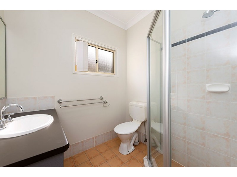 27 Boronia Avenue, Holland Park West QLD 4121