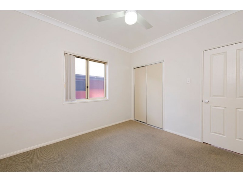 27 Boronia Avenue, Holland Park West QLD 4121