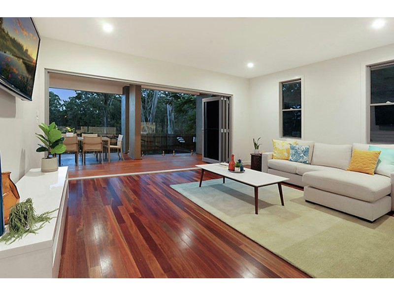 3 Follington Crescent, Coorparoo QLD 4151