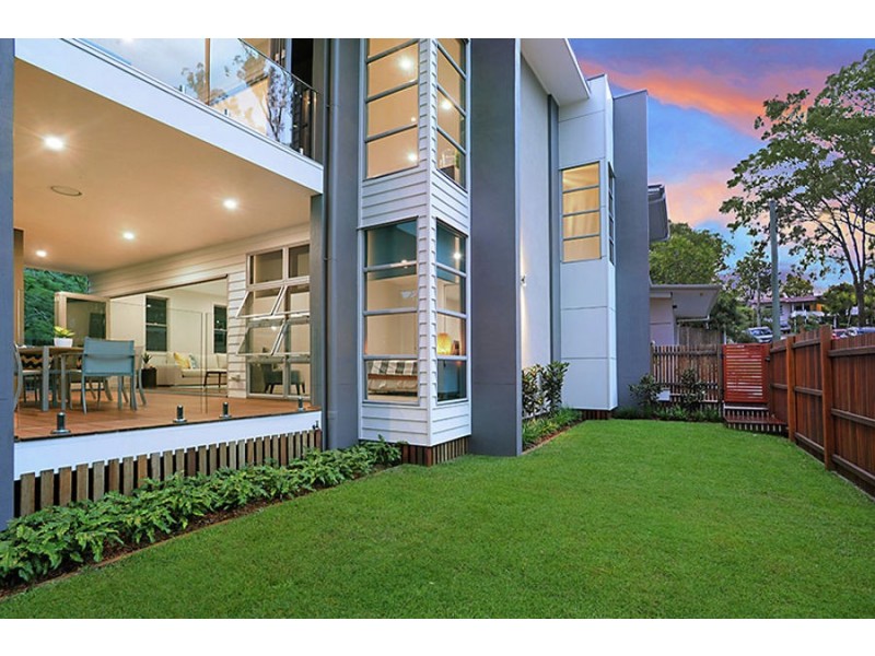 3 Follington Crescent, Coorparoo QLD 4151