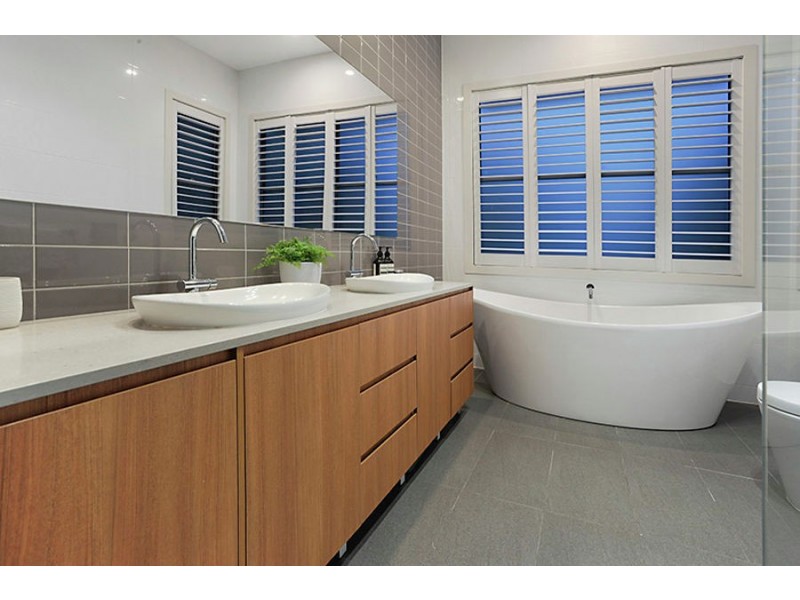 3 Follington Crescent, Coorparoo QLD 4151