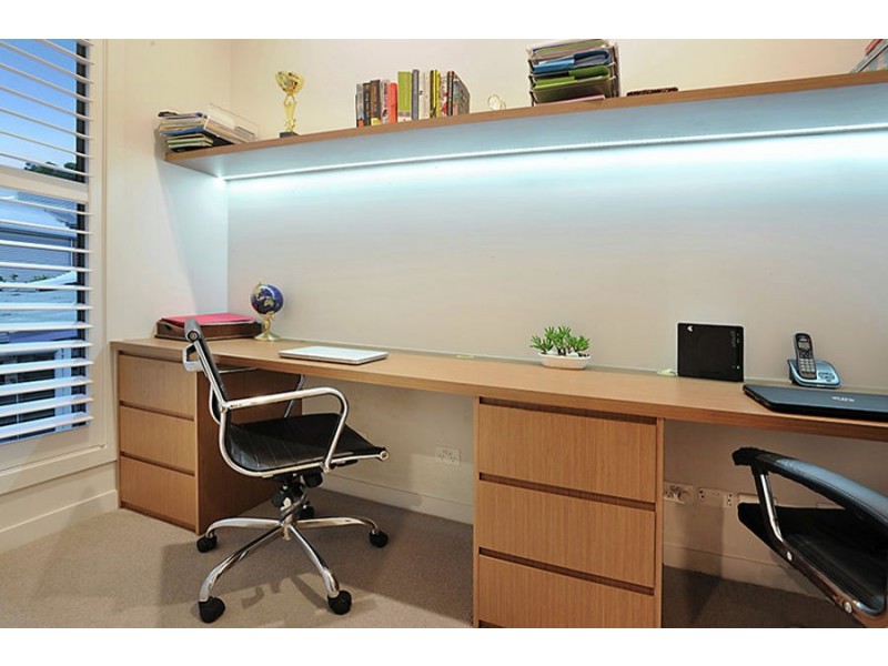 3 Follington Crescent, Coorparoo QLD 4151