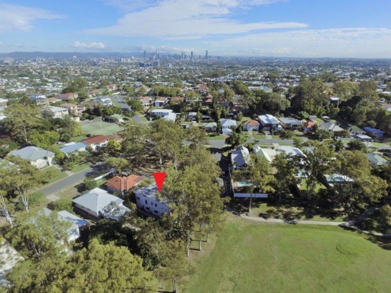 3 Follington Crescent, Coorparoo QLD 4151