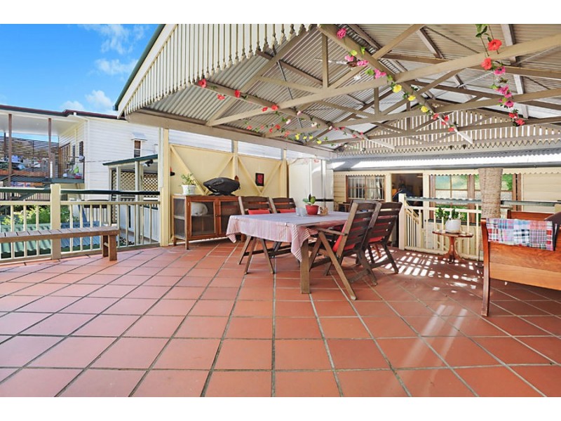 2 42 Mark Lane, Kangaroo Point QLD 4169