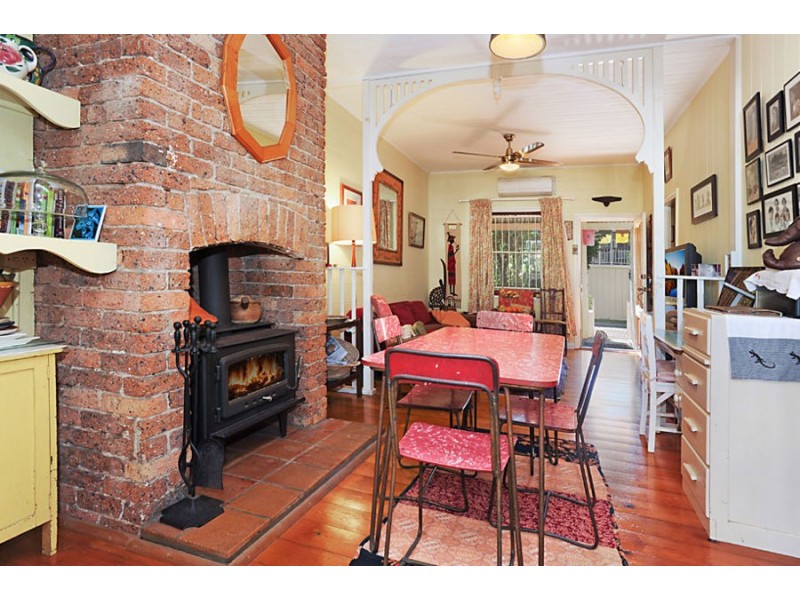 2 42 Mark Lane, Kangaroo Point QLD 4169