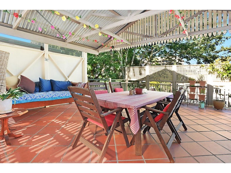 2 42 Mark Lane, Kangaroo Point QLD 4169