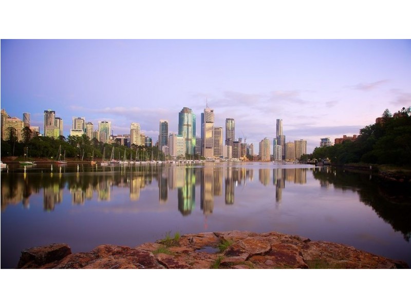 2 42 Mark Lane, Kangaroo Point QLD 4169