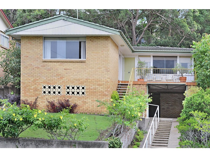 5 Dobbs St, Holland Park West QLD 4121