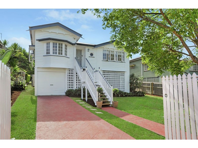 24 Waite Street, Norman Park QLD 4170