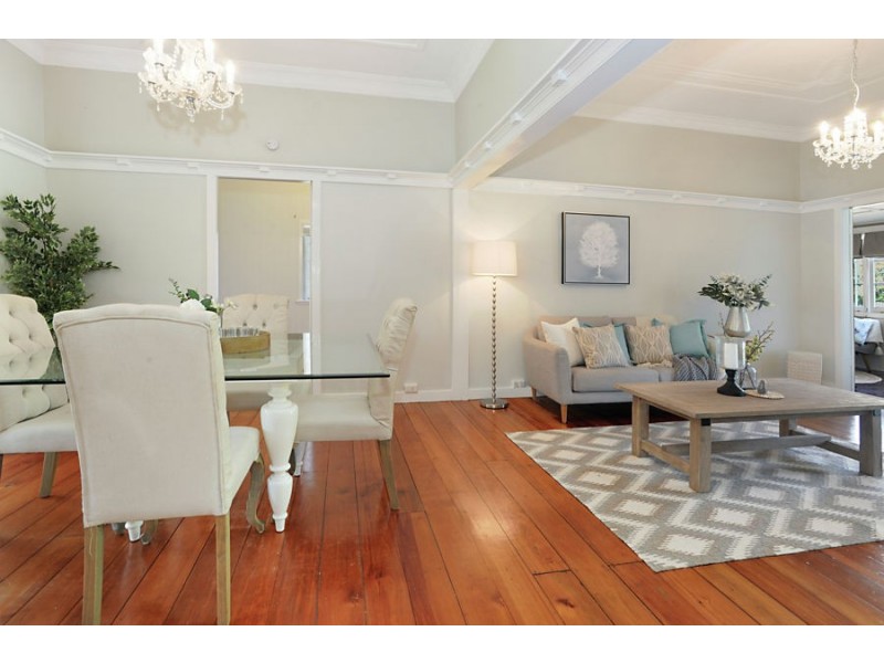 24 Waite Street, Norman Park QLD 4170