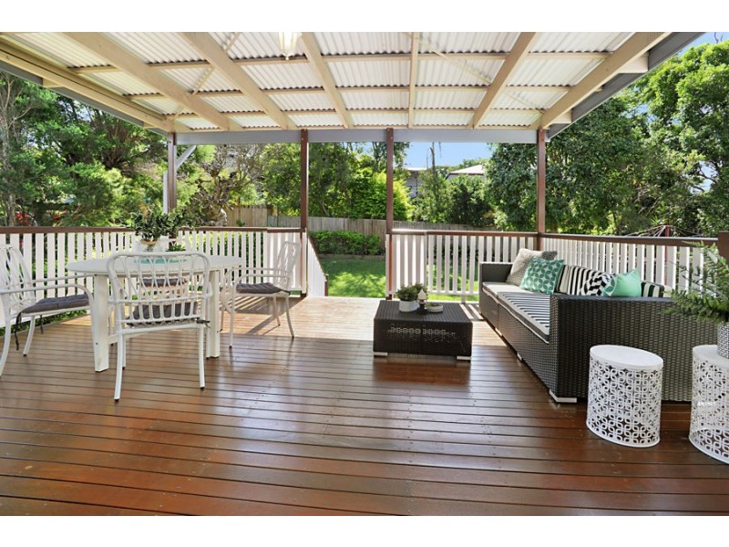 24 Waite Street, Norman Park QLD 4170