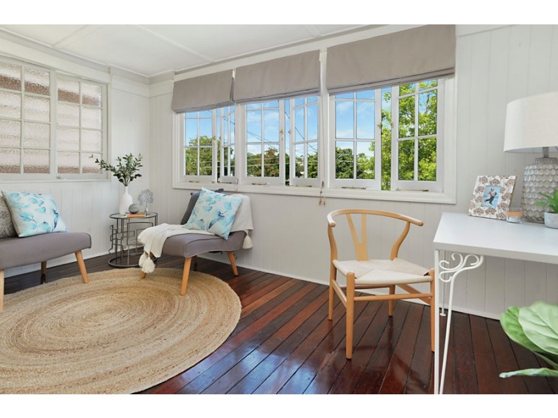 24 Waite Street, Norman Park QLD 4170