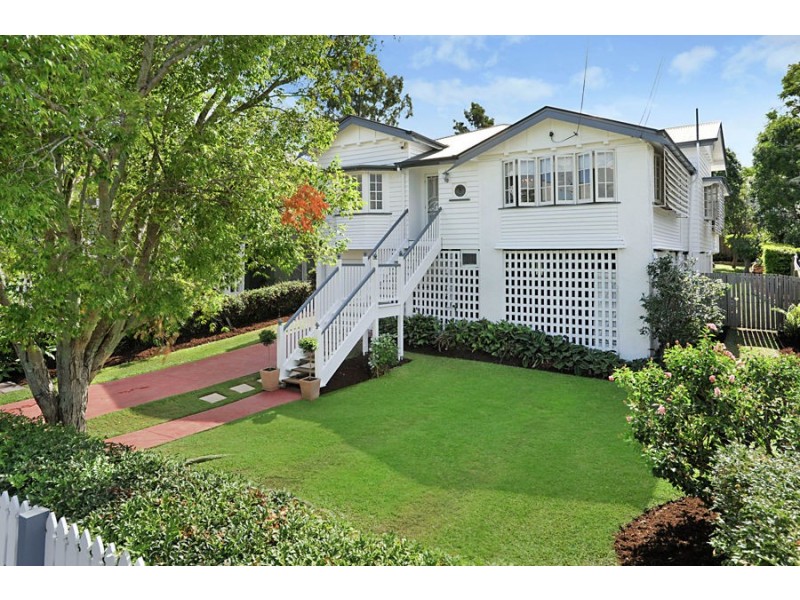 24 Waite Street, Norman Park QLD 4170