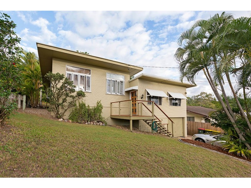 421 Nursery Road, Holland Park QLD 4121