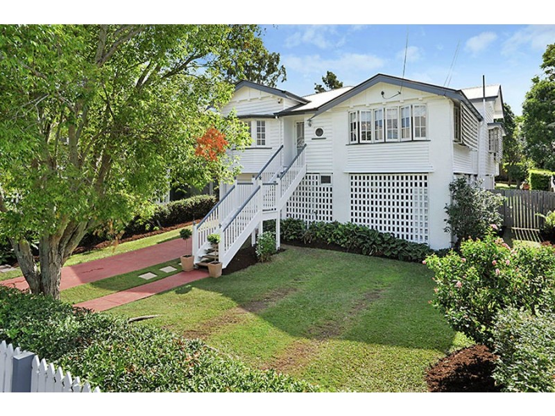 24 Waite Street, Norman Park QLD 4170