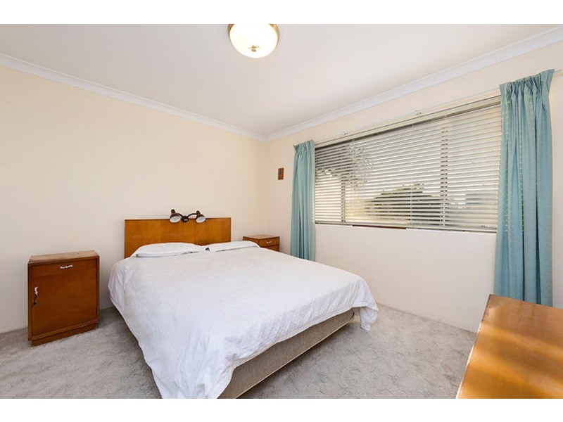 2/19 Leigh Street, Coorparoo QLD 4151