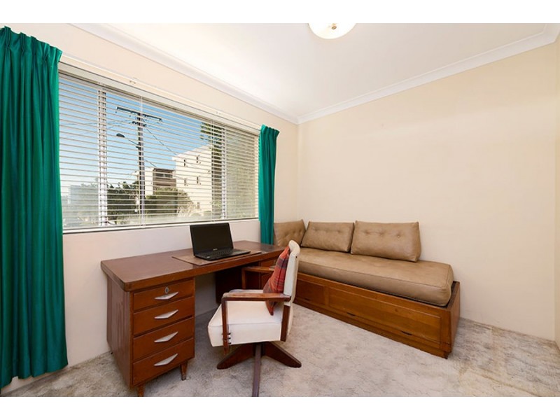 2/19 Leigh Street, Coorparoo QLD 4151