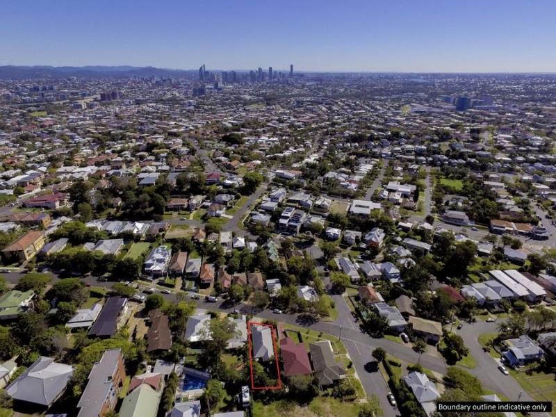 35 Barradine Street, Greenslopes QLD 4120
