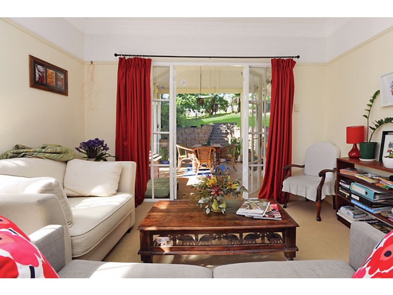 35 Barradine Street, Greenslopes QLD 4120