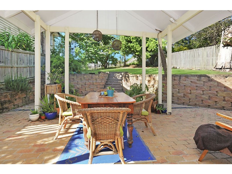 35 Barradine Street, Greenslopes QLD 4120