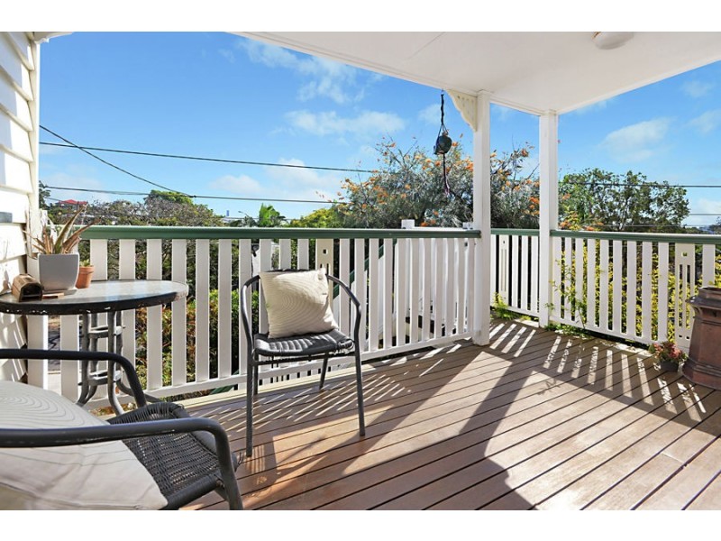 35 Barradine Street, Greenslopes QLD 4120