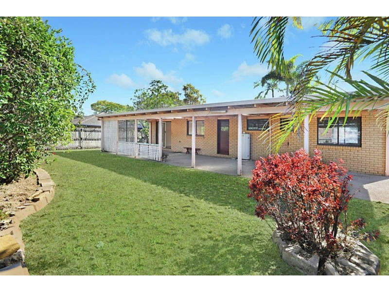 8 Marty st, Wynnum West QLD 4178