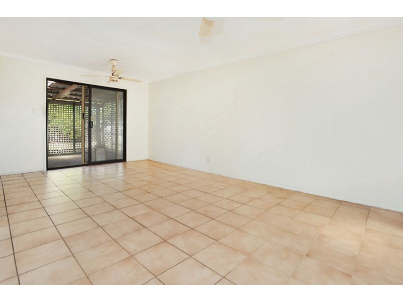 8 Marty st, Wynnum West QLD 4178