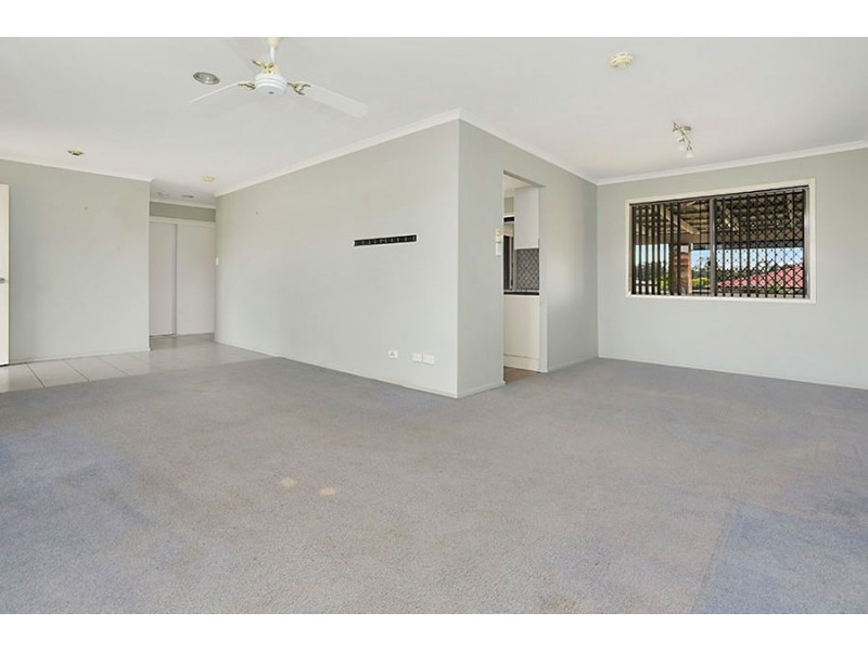 10 Pinto Ct, Yamanto QLD 4305