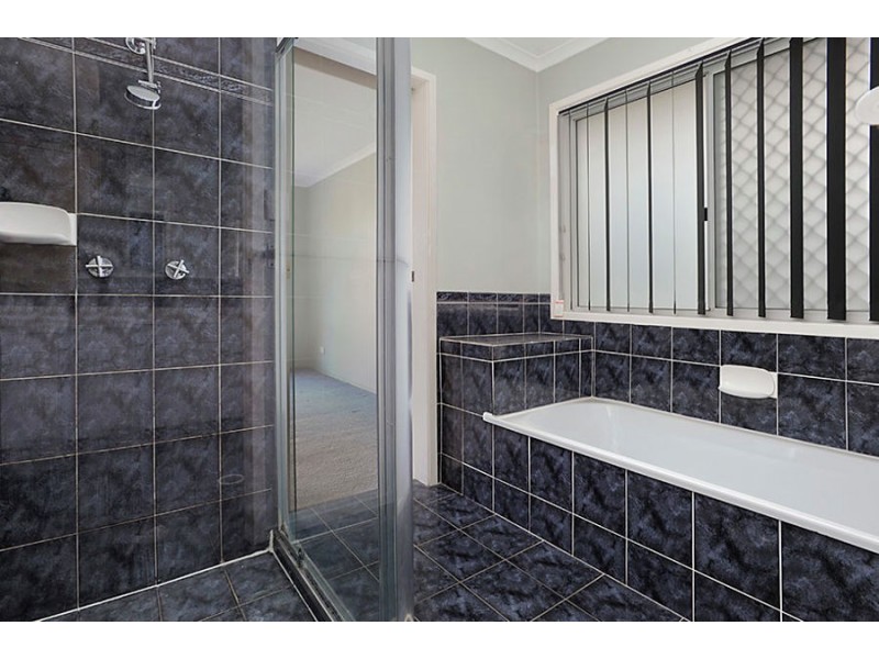 10 Pinto Ct, Yamanto QLD 4305