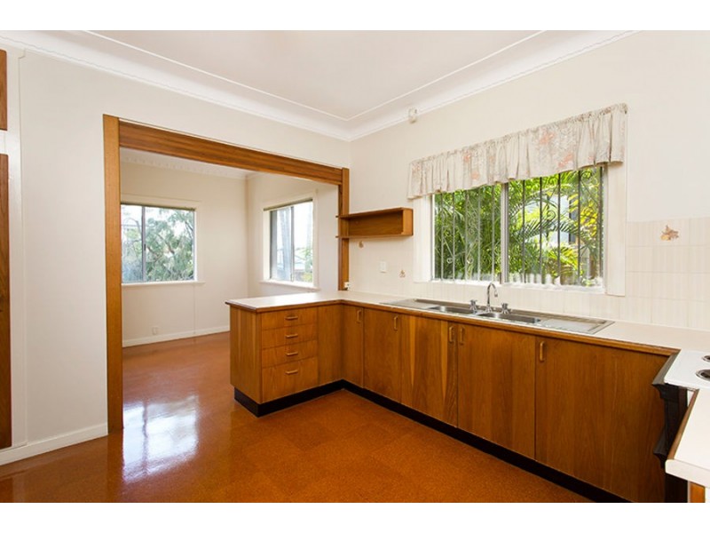 76 Tarana Street, Camp Hill QLD 4152