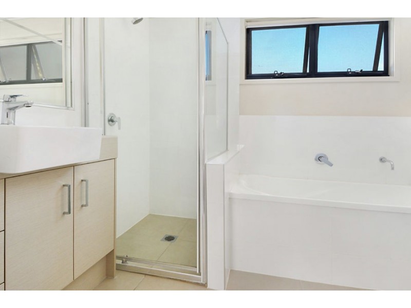 4/15 Rutland Street, Coorparoo QLD 4151