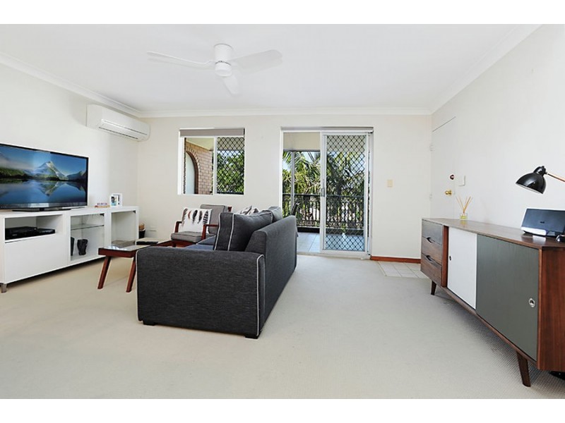 9 / 14 Douglas Street, Greenslopes QLD 4120