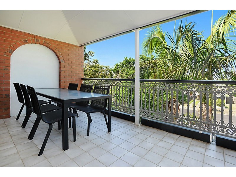 9 / 14 Douglas Street, Greenslopes QLD 4120