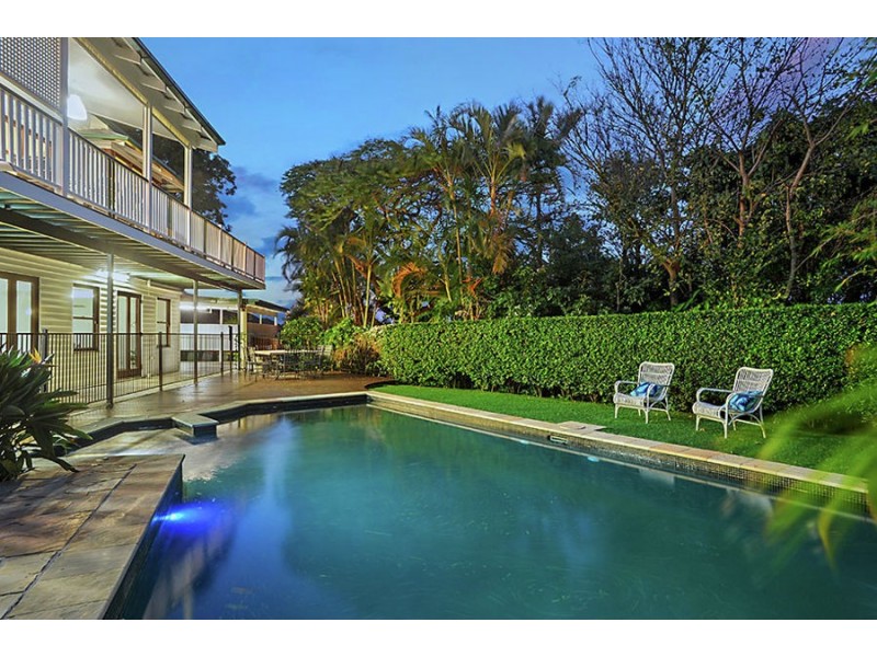 420 Upper Cornwall St, Coorparoo QLD 4151