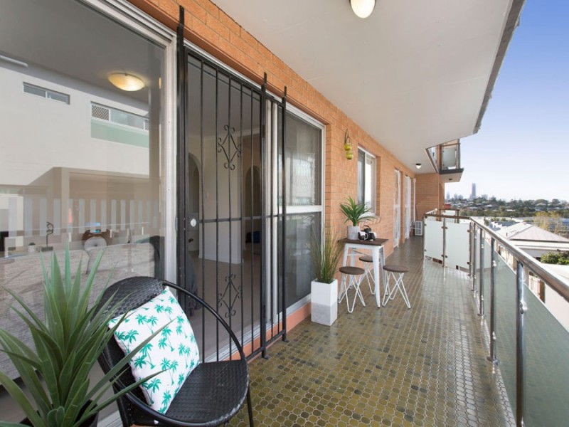 4/34 Eighth Avenue, Coorparoo QLD 4151