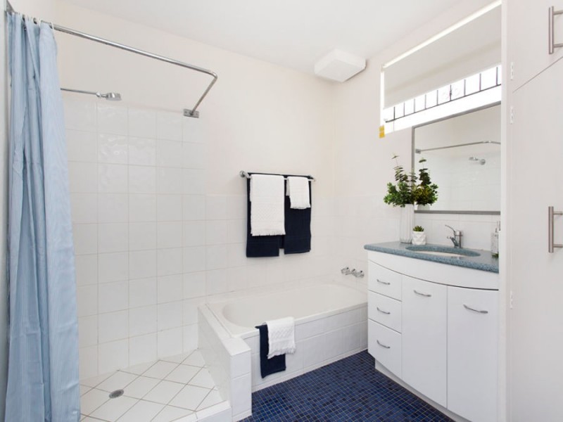 4/34 Eighth Avenue, Coorparoo QLD 4151