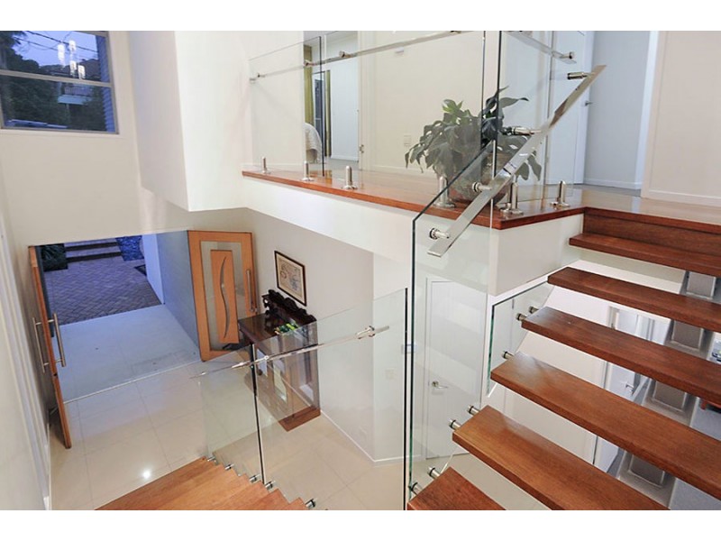 11 Rowsley Street, Greenslopes QLD 4120