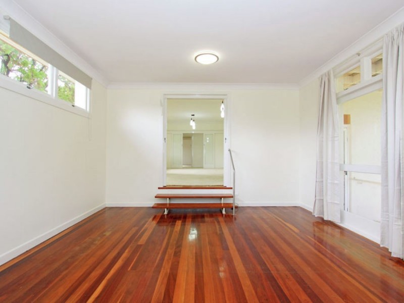 88 Murton Avenue (AKA 8 Stewart Street), Holland Park QLD 4121