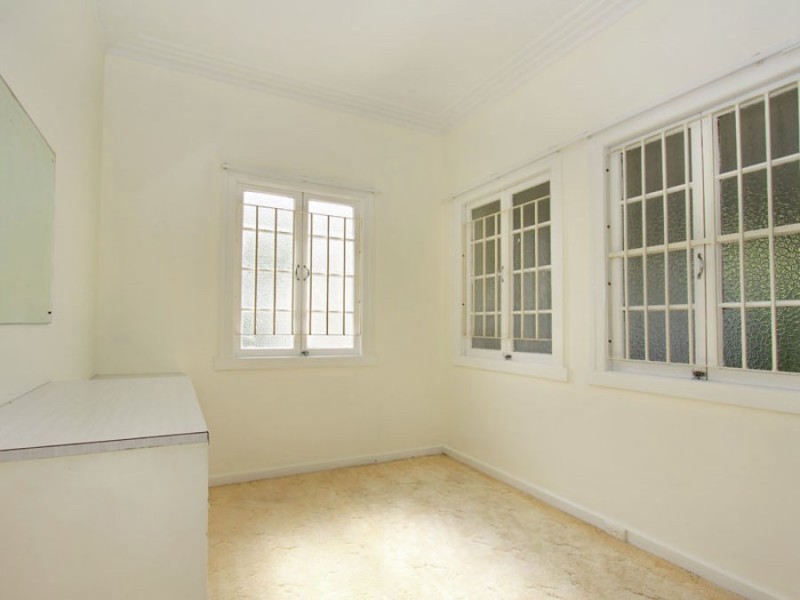 88 Murton Avenue (AKA 8 Stewart Street), Holland Park QLD 4121
