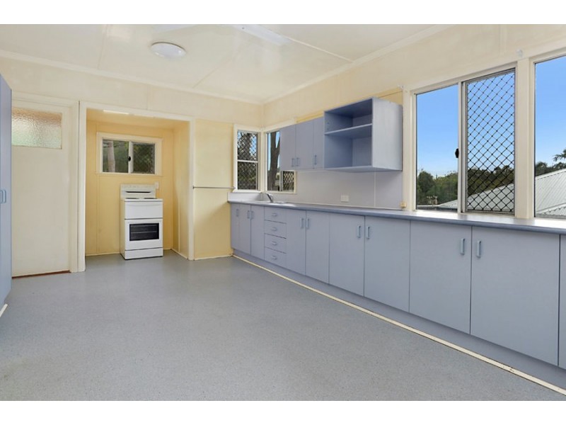 28 Oakfield Street, Mount Gravatt East QLD 4122