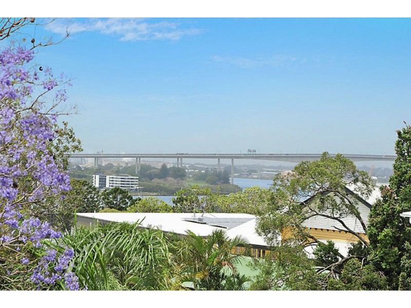 39 McIlwraith Ave, Balmoral QLD 4171