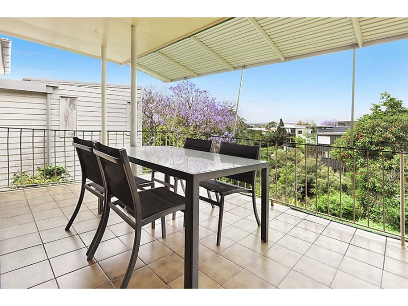 39 McIlwraith Ave, Balmoral QLD 4171