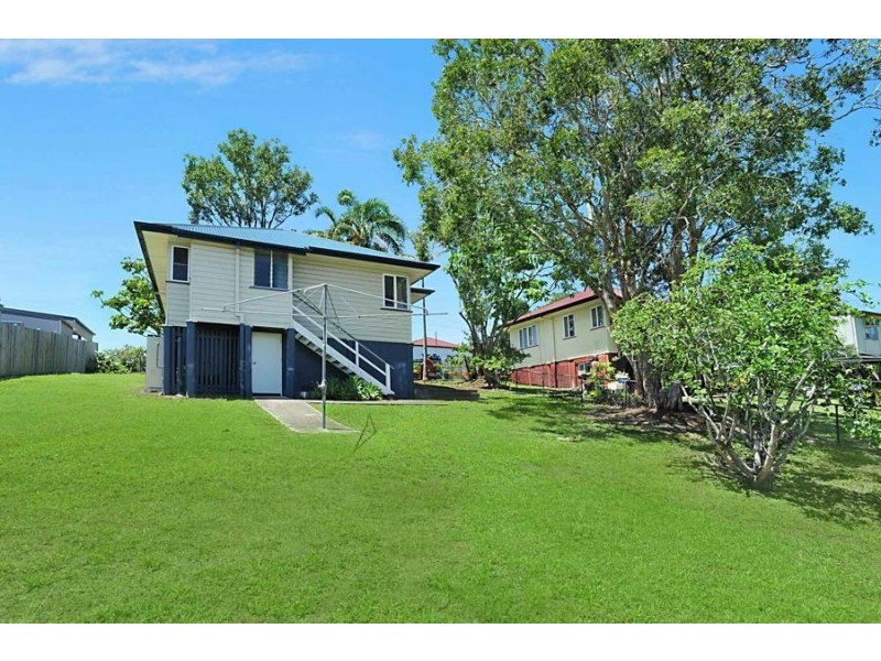 10 Crystal Street, Holland Park QLD 4121