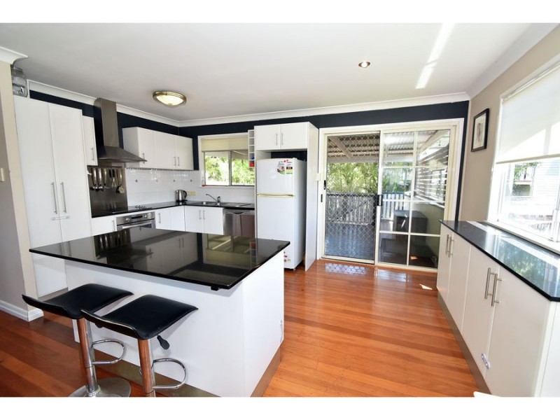 8 Patrick lane, Norman Park QLD 4170