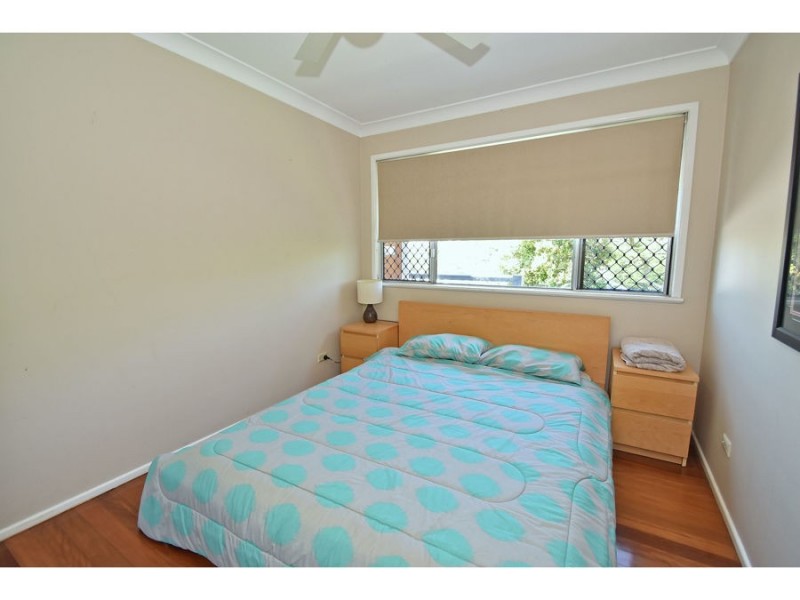 8 Patrick lane, Norman Park QLD 4170