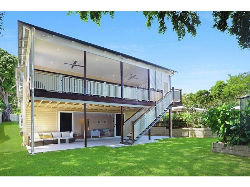 64 Raff Avenue, Holland Park QLD 4121