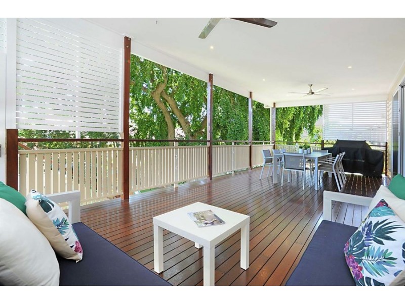 64 Raff Avenue, Holland Park QLD 4121