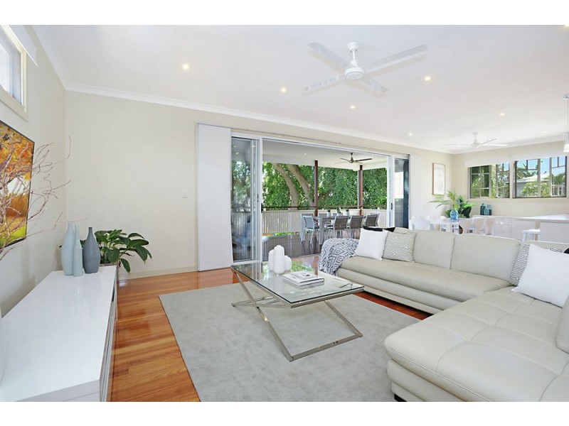 64 Raff Avenue, Holland Park QLD 4121